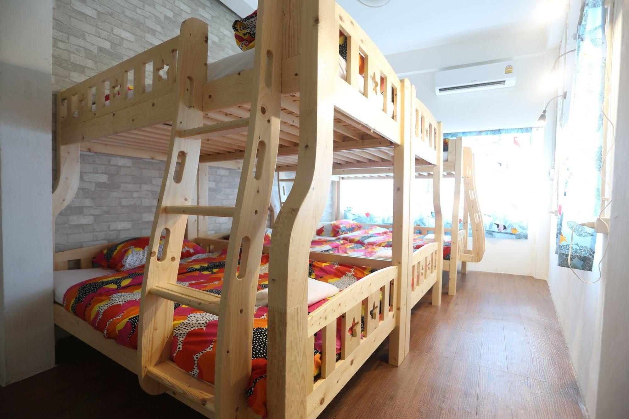 Blue Jasmine Hostel Bangkok Ngoại thất bức ảnh