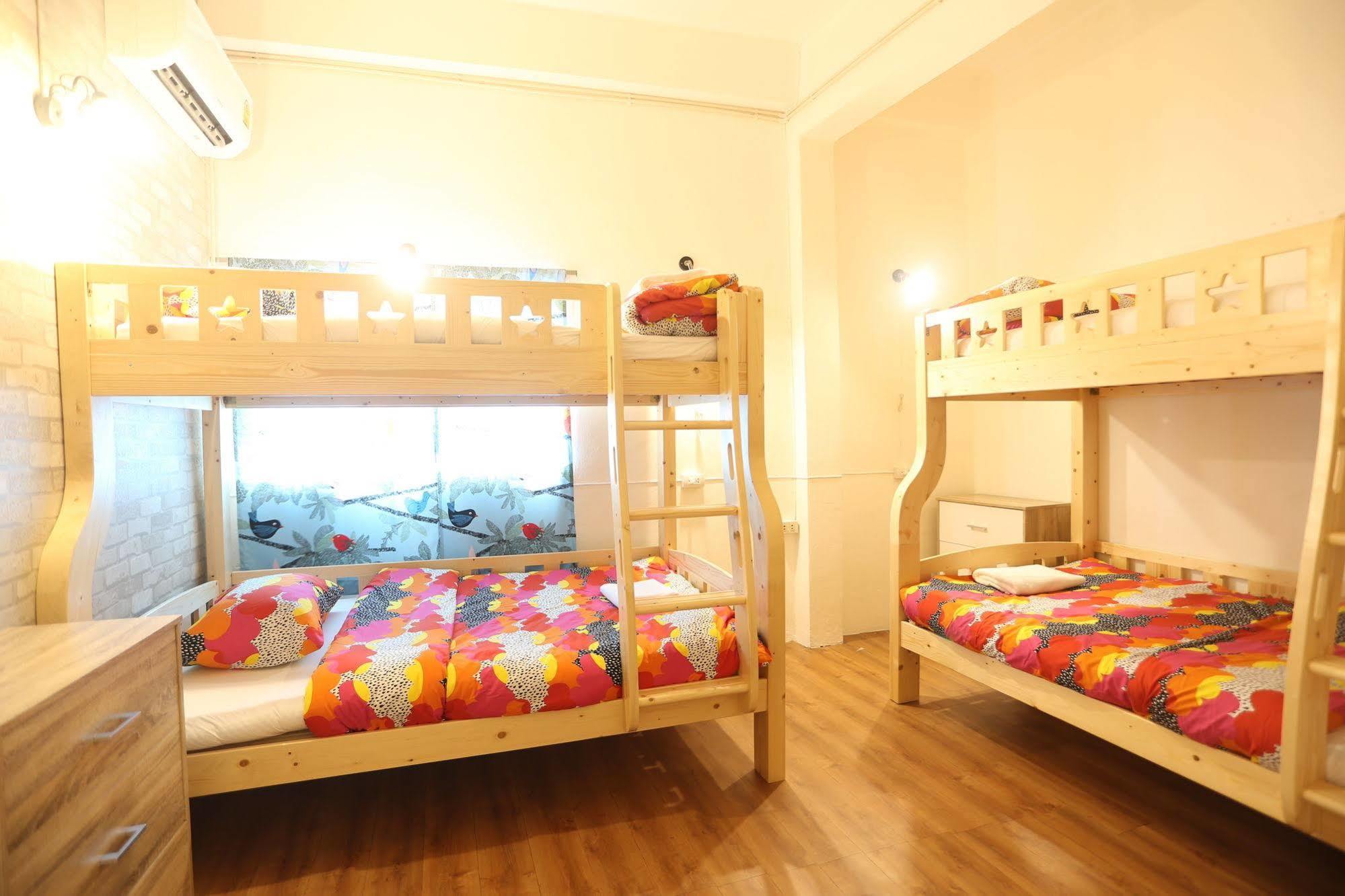 Blue Jasmine Hostel Bangkok Ngoại thất bức ảnh