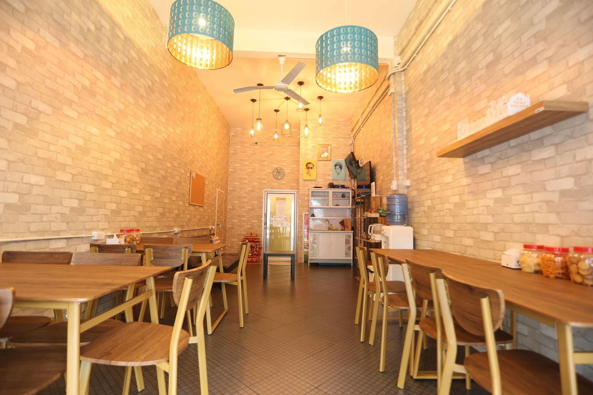 Blue Jasmine Hostel Bangkok Ngoại thất bức ảnh